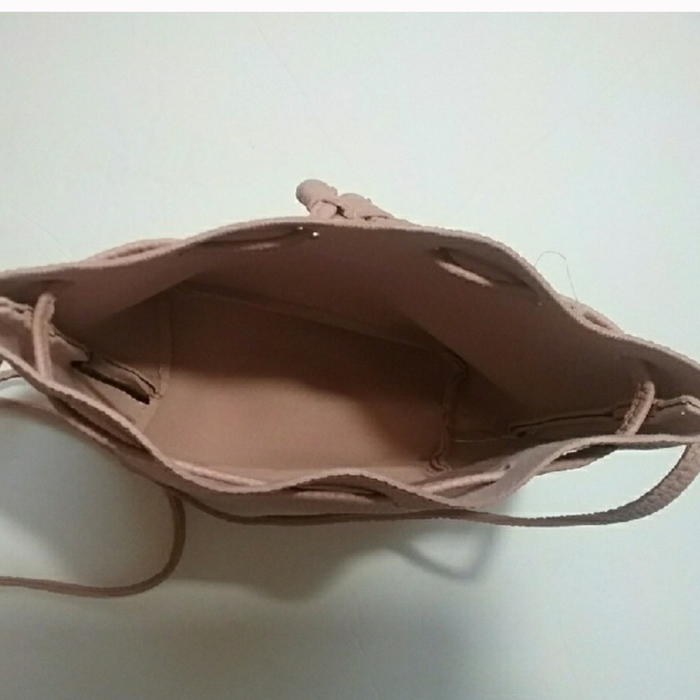 Macy’s Bucket Bag - Picture 9 of 9